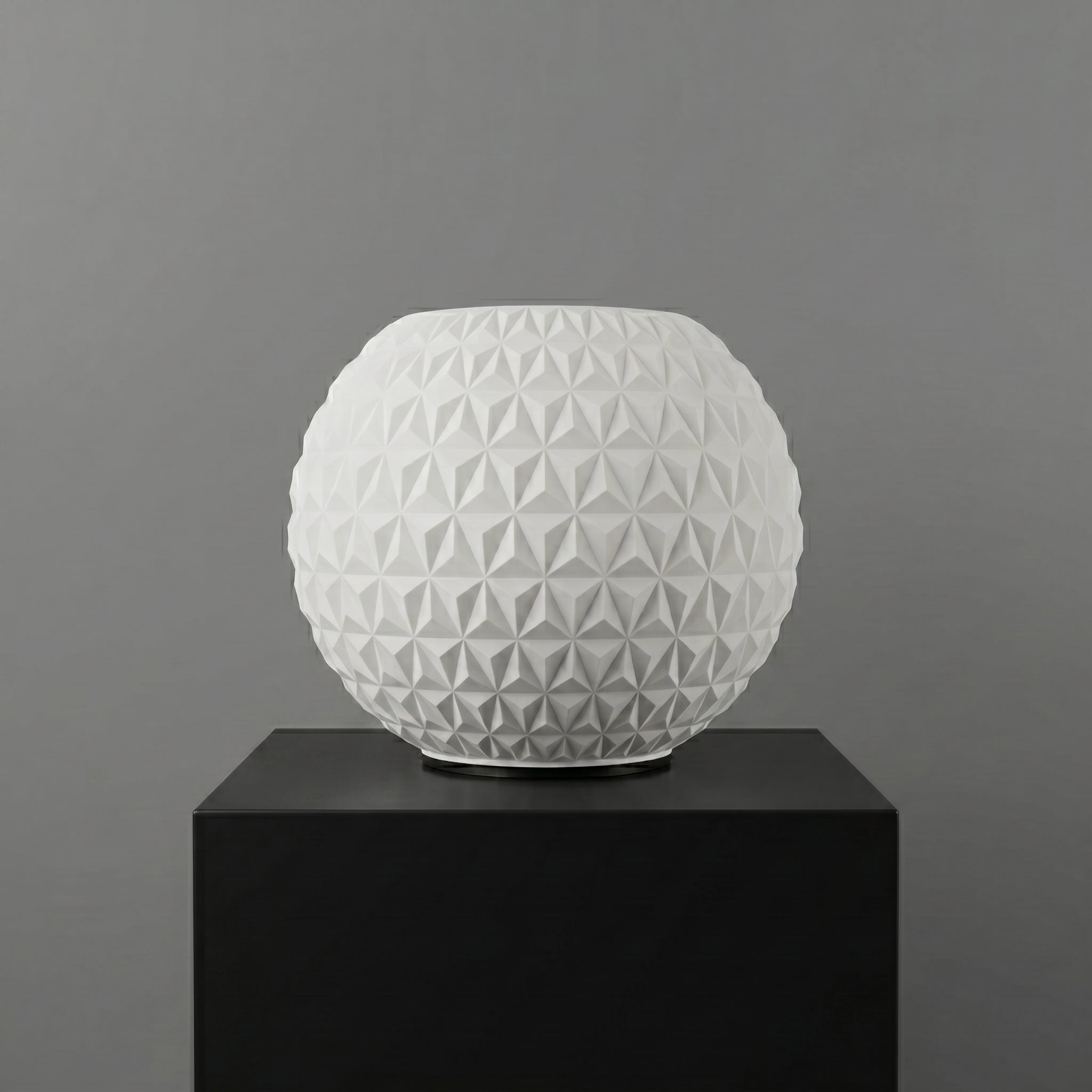 Lampada da Tavolo "Prisma" in Stampa 3D – Design Geometrico Moderno